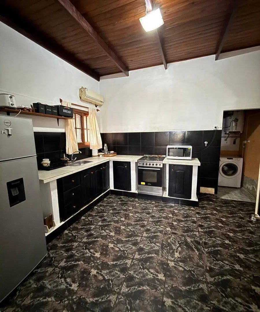 CASA EN VENTA EN PERGAMINO ESTILO COLONIAL 2