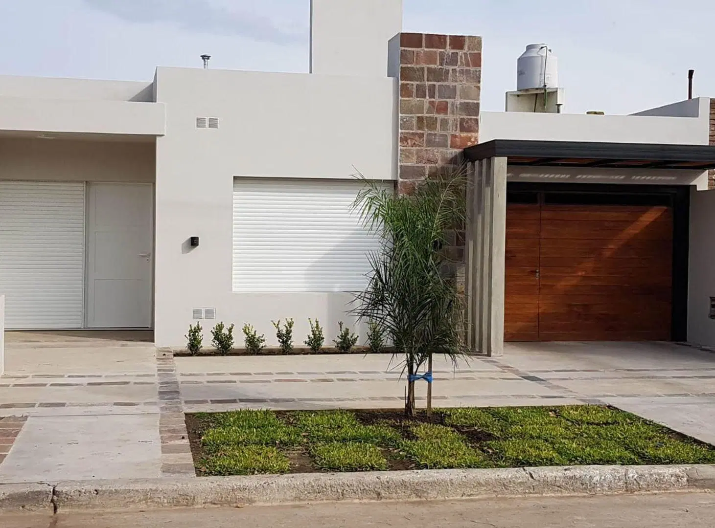 CASA EN VENTA EN COLON CON PILETA 3