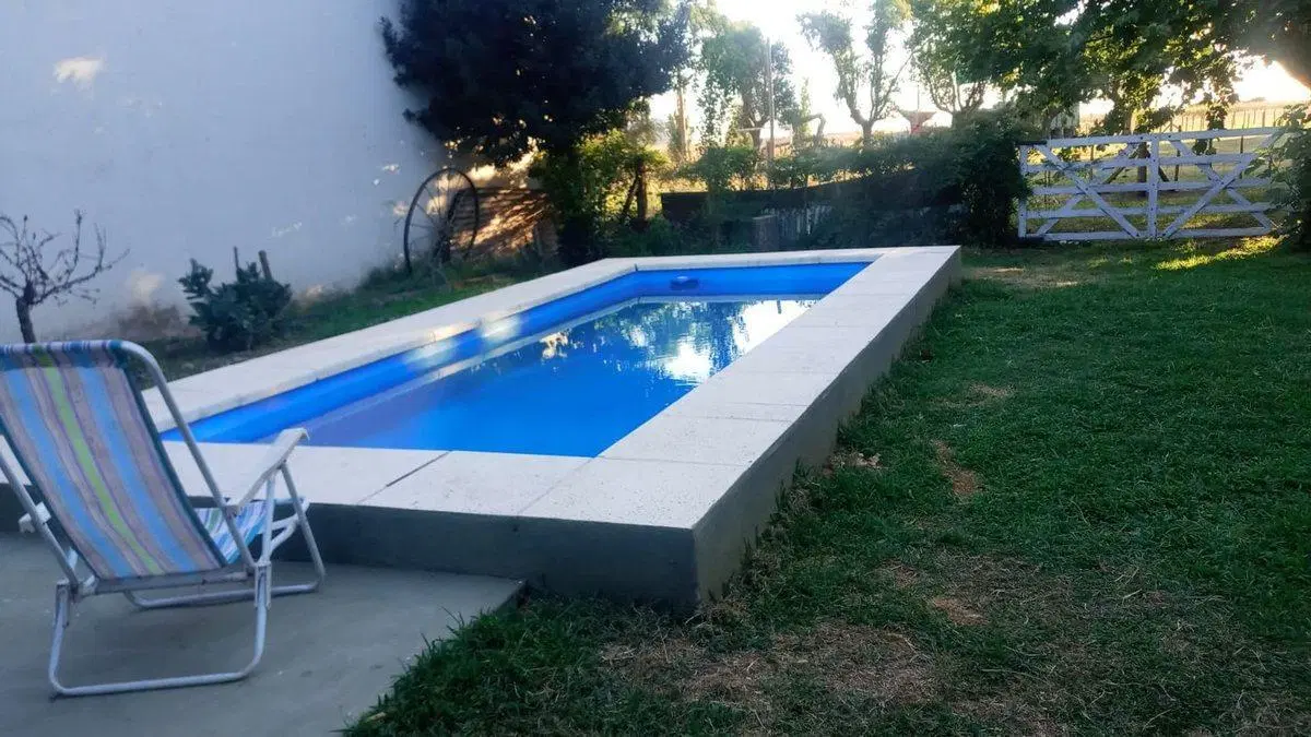 CASA EN VENTA EN JUNIN CON PATIO Y PILETA 4