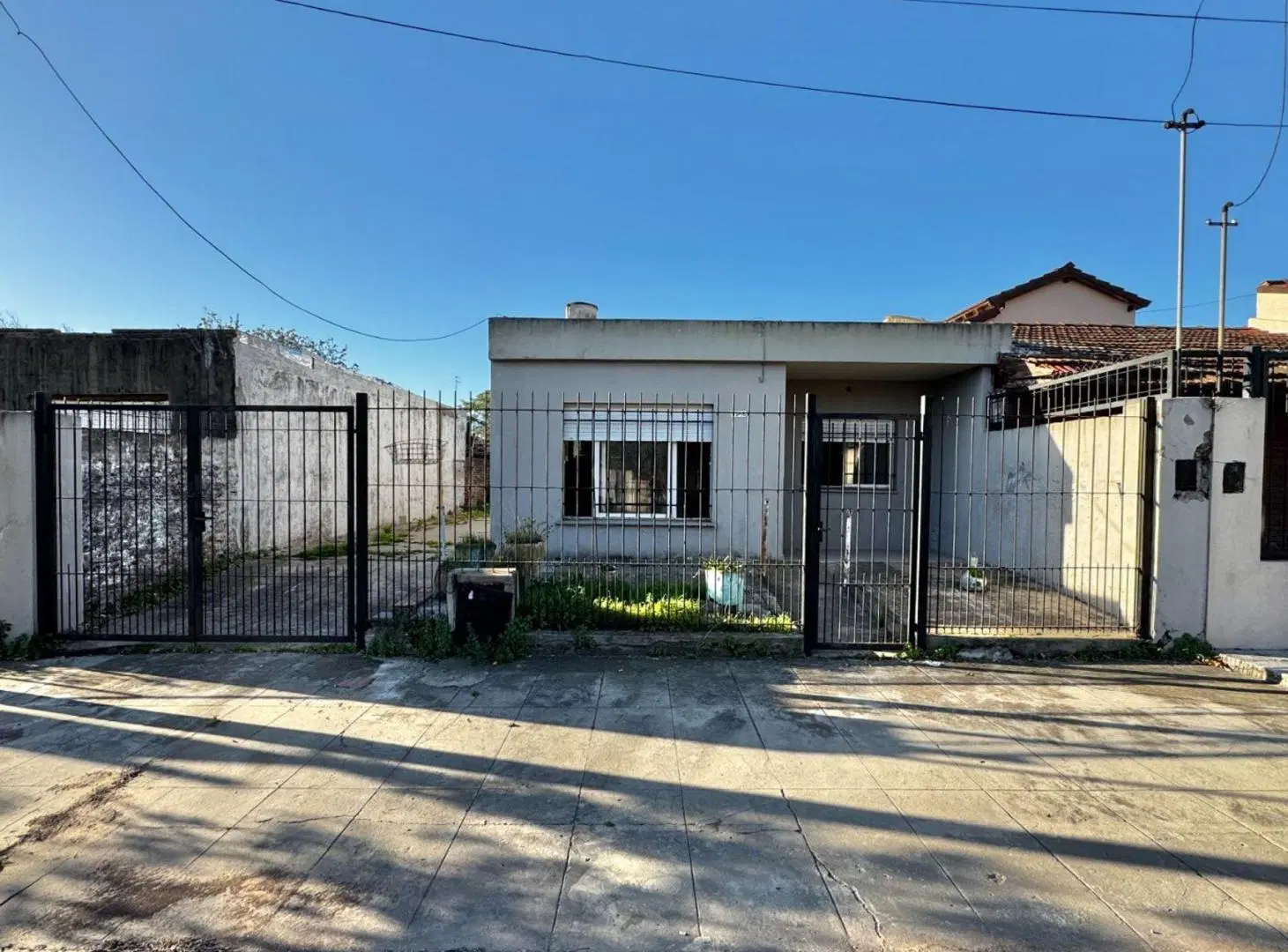 CASA EN VENTA EN PERGAMINO CON PATIO 2