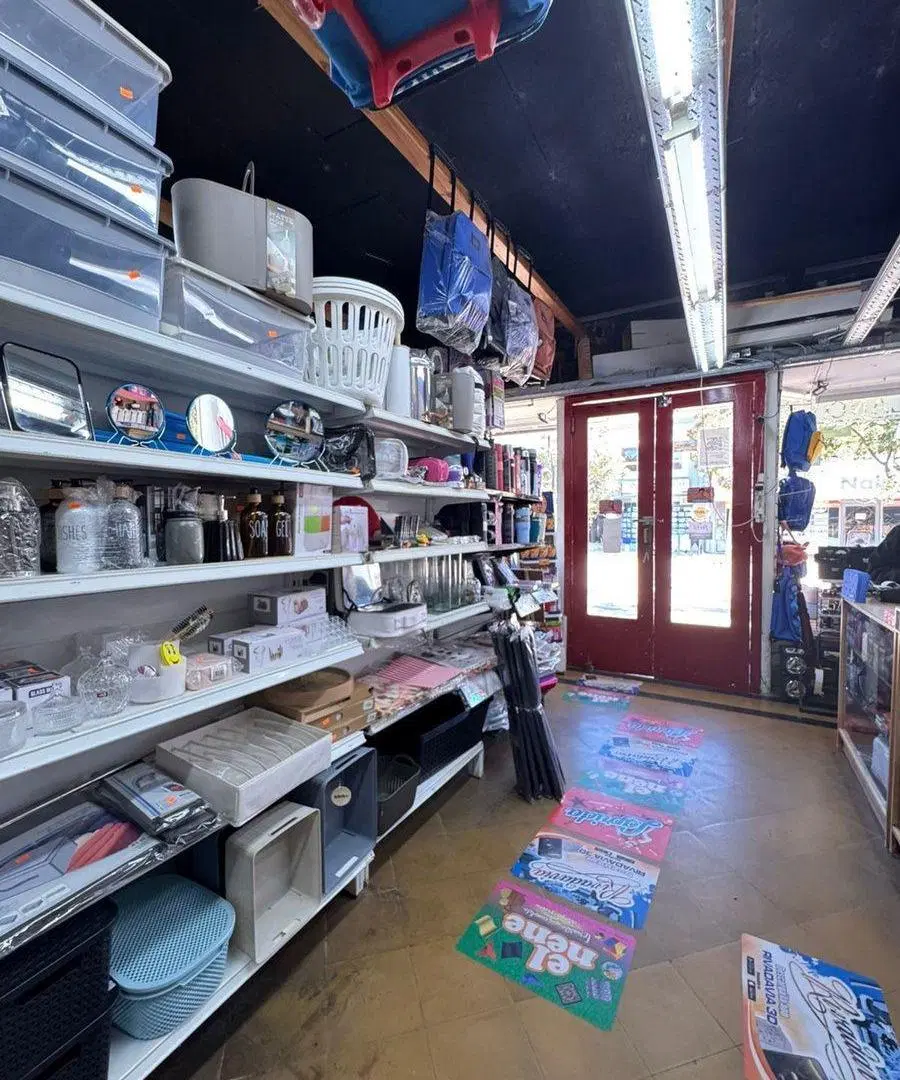 LOCAL COMERCIAL EN VENTA EN LOS TOLDOS 3