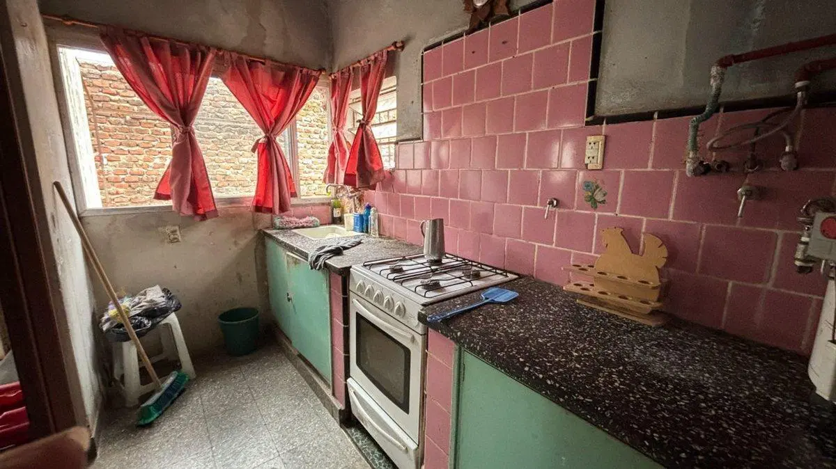 CASA EN VENTA EN BRAGADO A REFACCIONAR 4