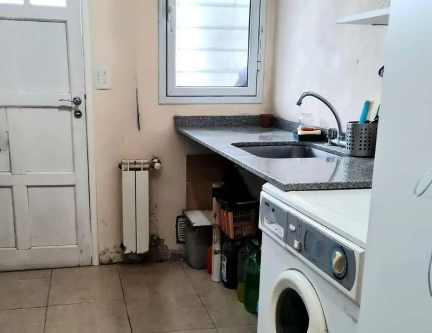CASA EN VENTA EN PEHUAJO CON PATIO 5