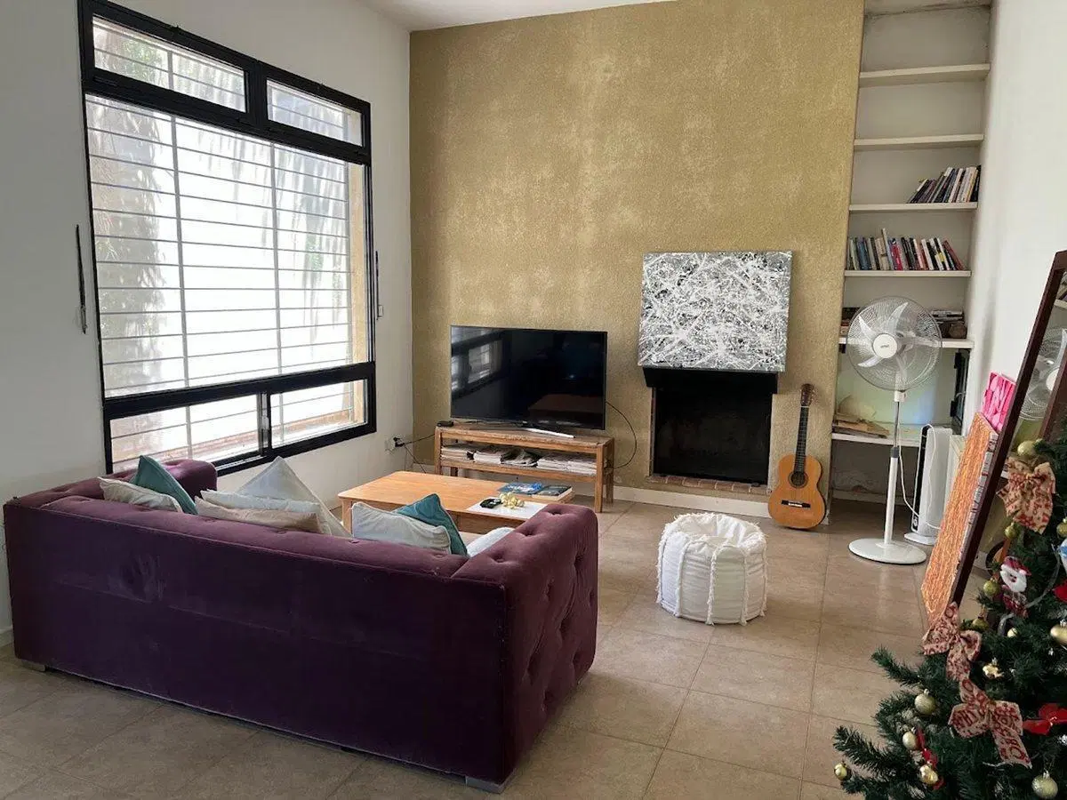 CASA EN VENTA EN PERGAMINO CON PILETA 4