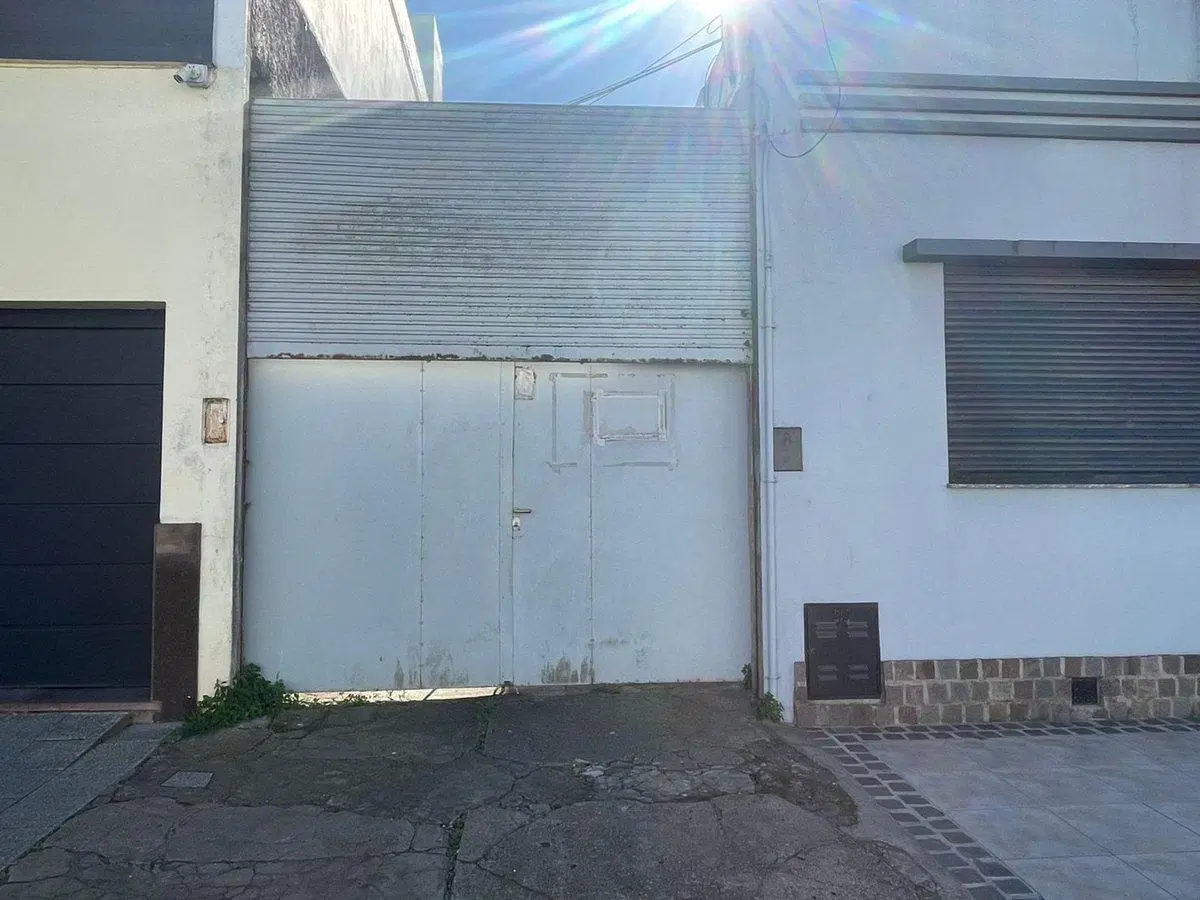 GALPON EN VENTA EN PERGAMINO ZONA CENTRICA 2