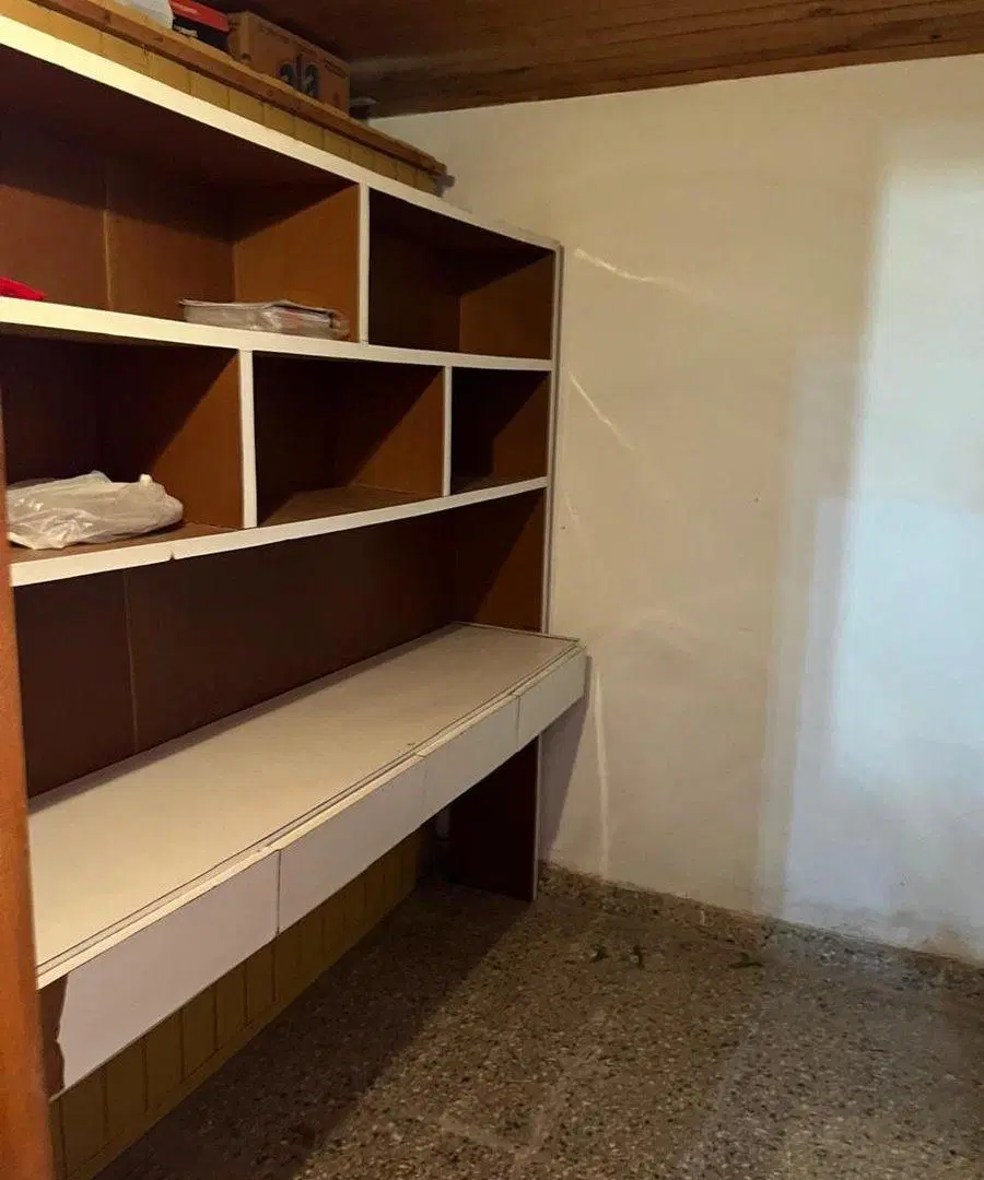 CASA EN VENTA EN 9 DE JULIO CON GALPON 8