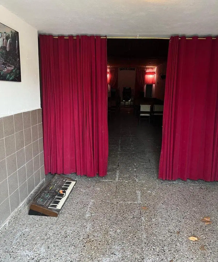 CASA EN VENTA EN 9 DE JULIO CON GALPON 5