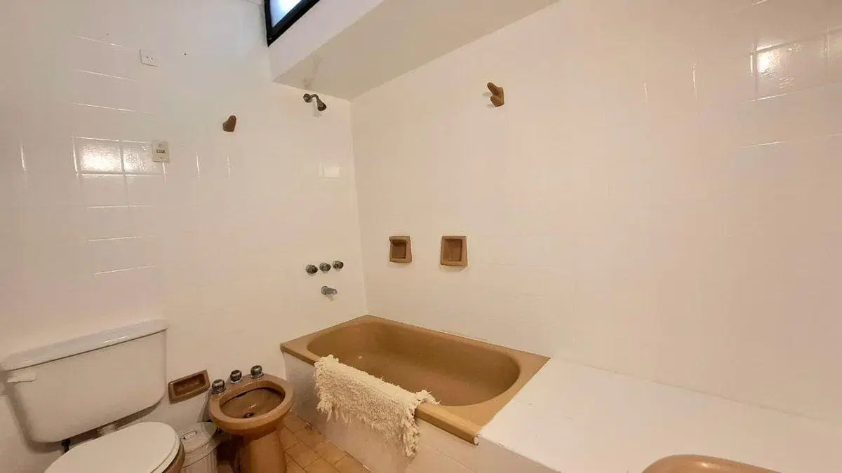 CASA EN VENTA EN PEHUAJÓ CON PILETA 8