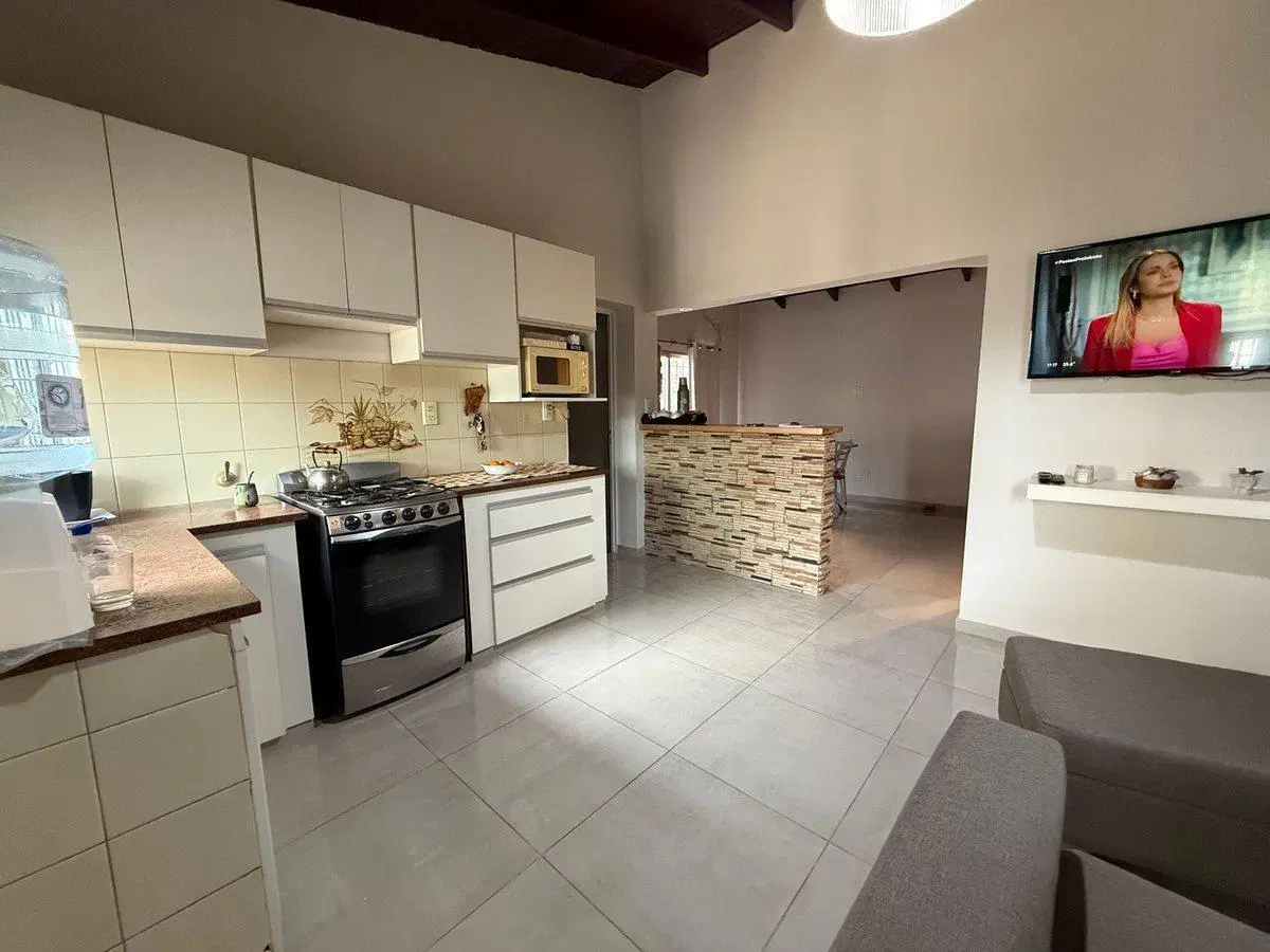 CASA EN VENTA EN PERGAMINO CON PATIO 2