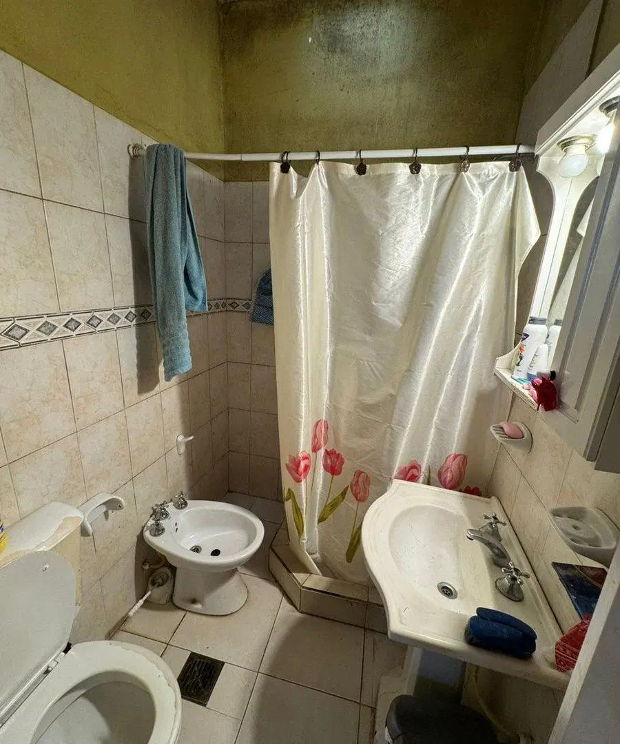 CASA EN VENTA EN CHACABUCO CON PATIO 3