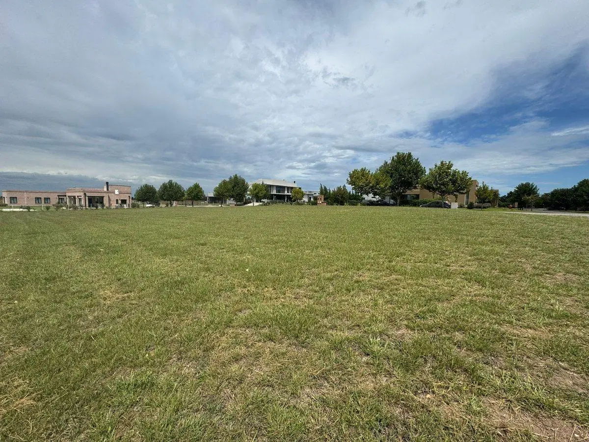 LOTE EN VENTA EN JUNIN 5