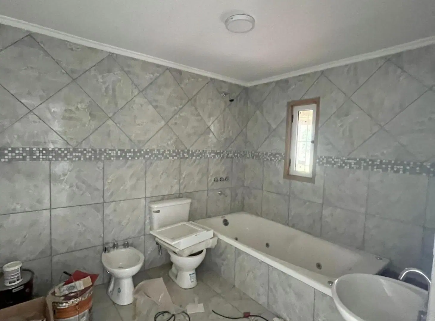 CASA A ESTRENAR EN VENTA MANUEL OCAMPO CON PILETA 4