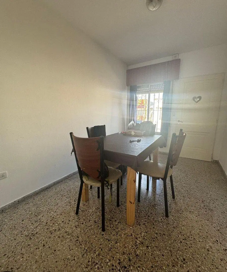 CASA EN VENTA EN PERGAMINO CON COCHERA 3