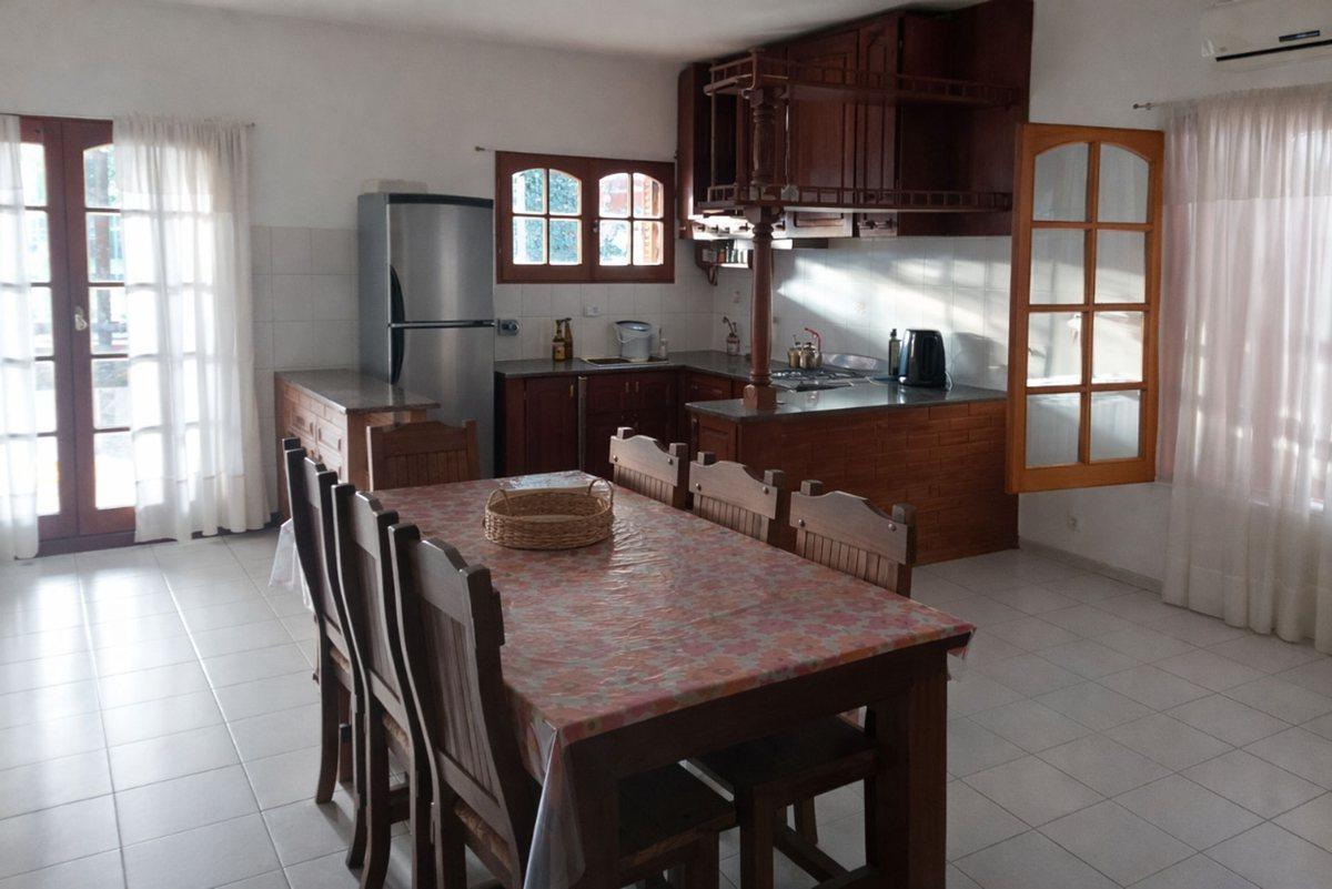 Foto de CASA EN VENTA EN ARRECIFES CON PATIO Y PILETA, imagen 5