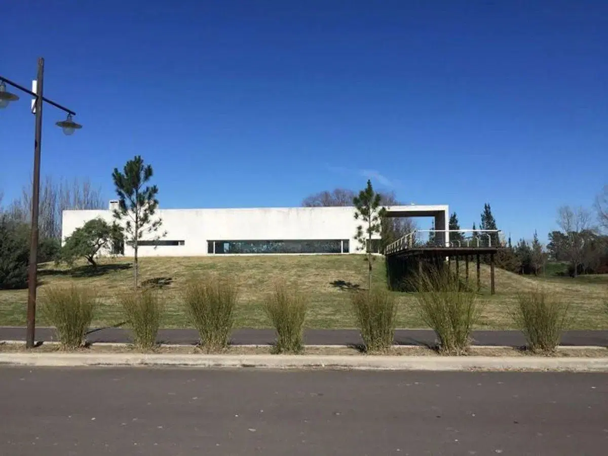 TERRENO EN VENTA EN PERGAMINO EN BARRIO CERRADO 5