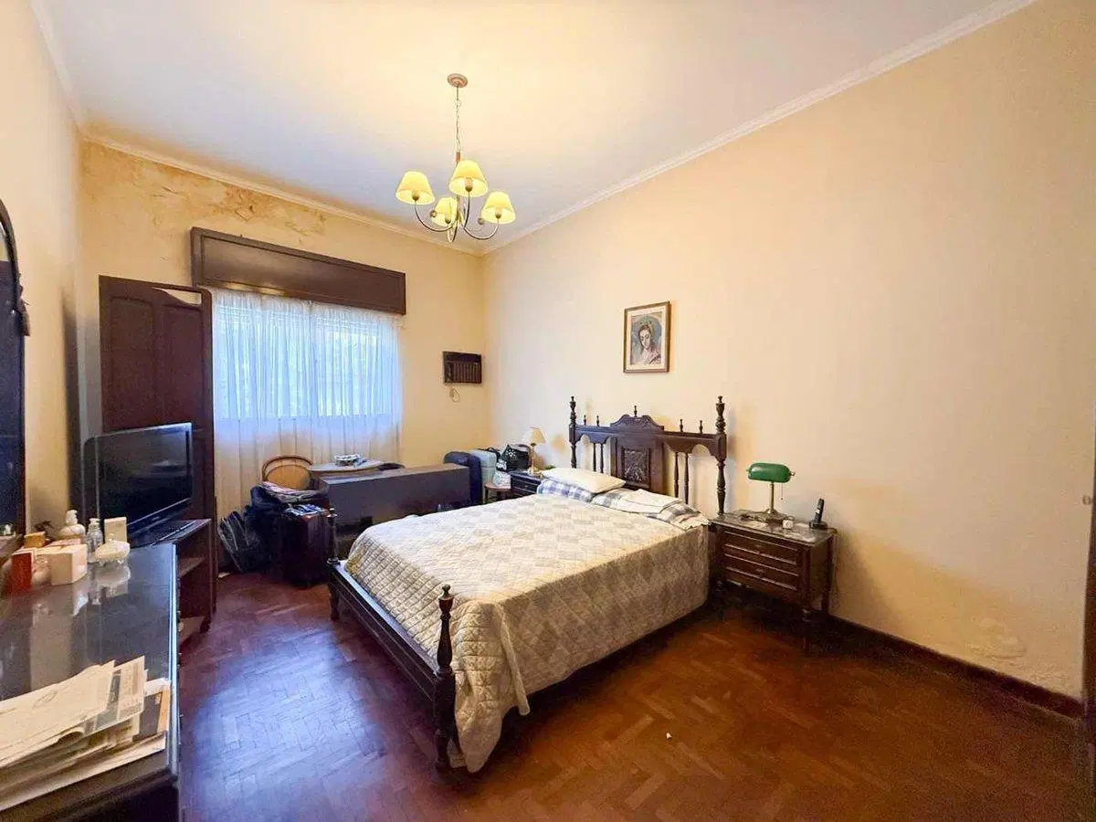 CASA EN VENTA EN EL CENTRO DE PERGAMINO CON PILETA 4
