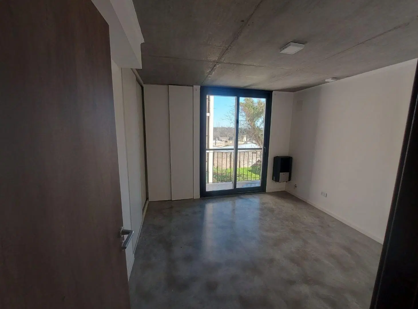 DEPARTAMENTO EN VENTA EN ARRECIFES ZONA CENTRICA 4