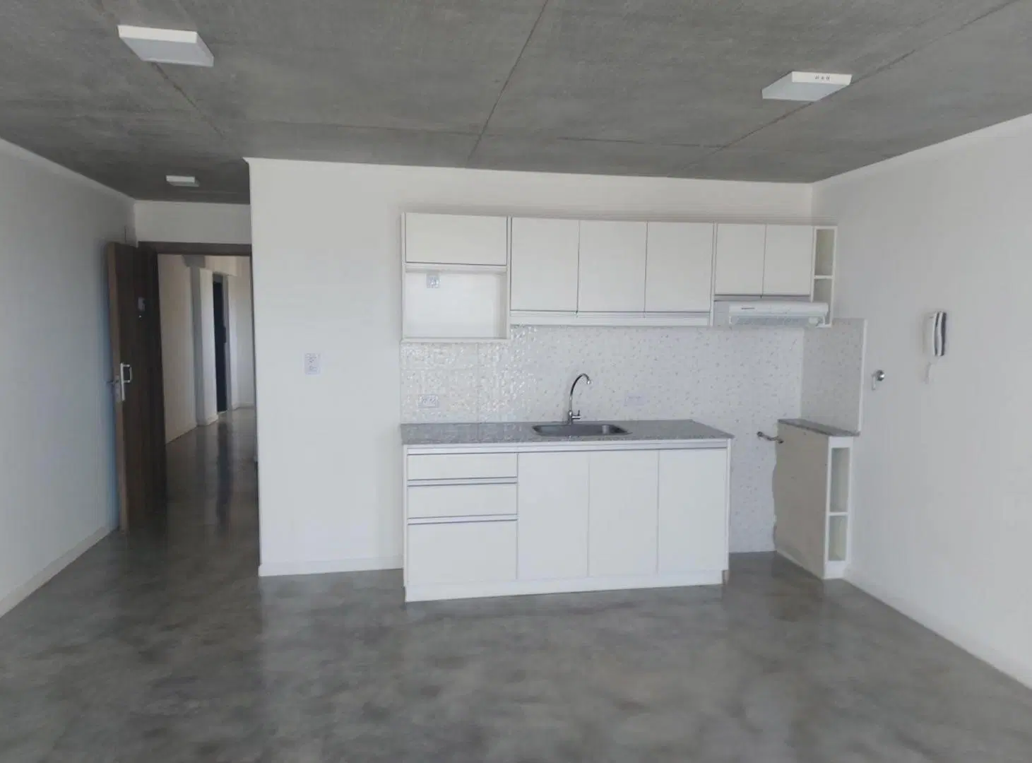 DEPARTAMENTO EN VENTA EN ARRECIFES ZONA CENTRICA 5
