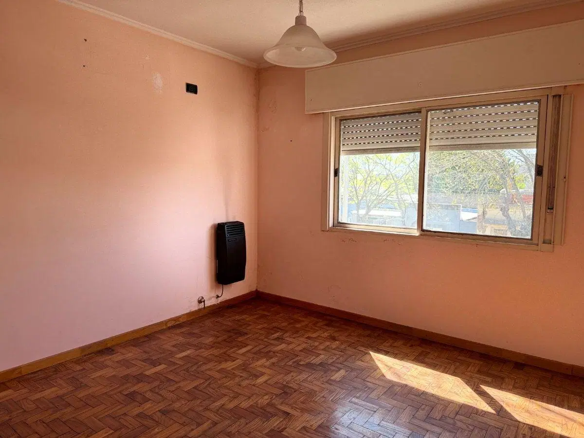 CASA   EN VENTA EN BRAGADO 5