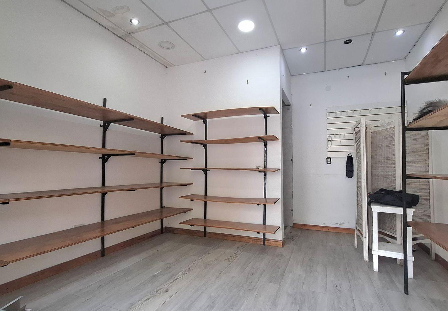 Foto de LOCAL EN VENTA EN PEHUAJO, imagen 2