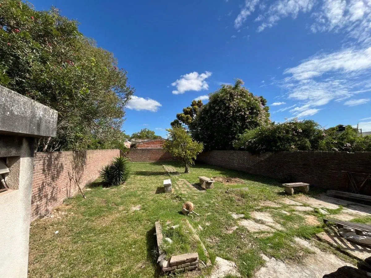 CASA EN VENTA EN PERGAMINO CON PATIO 5