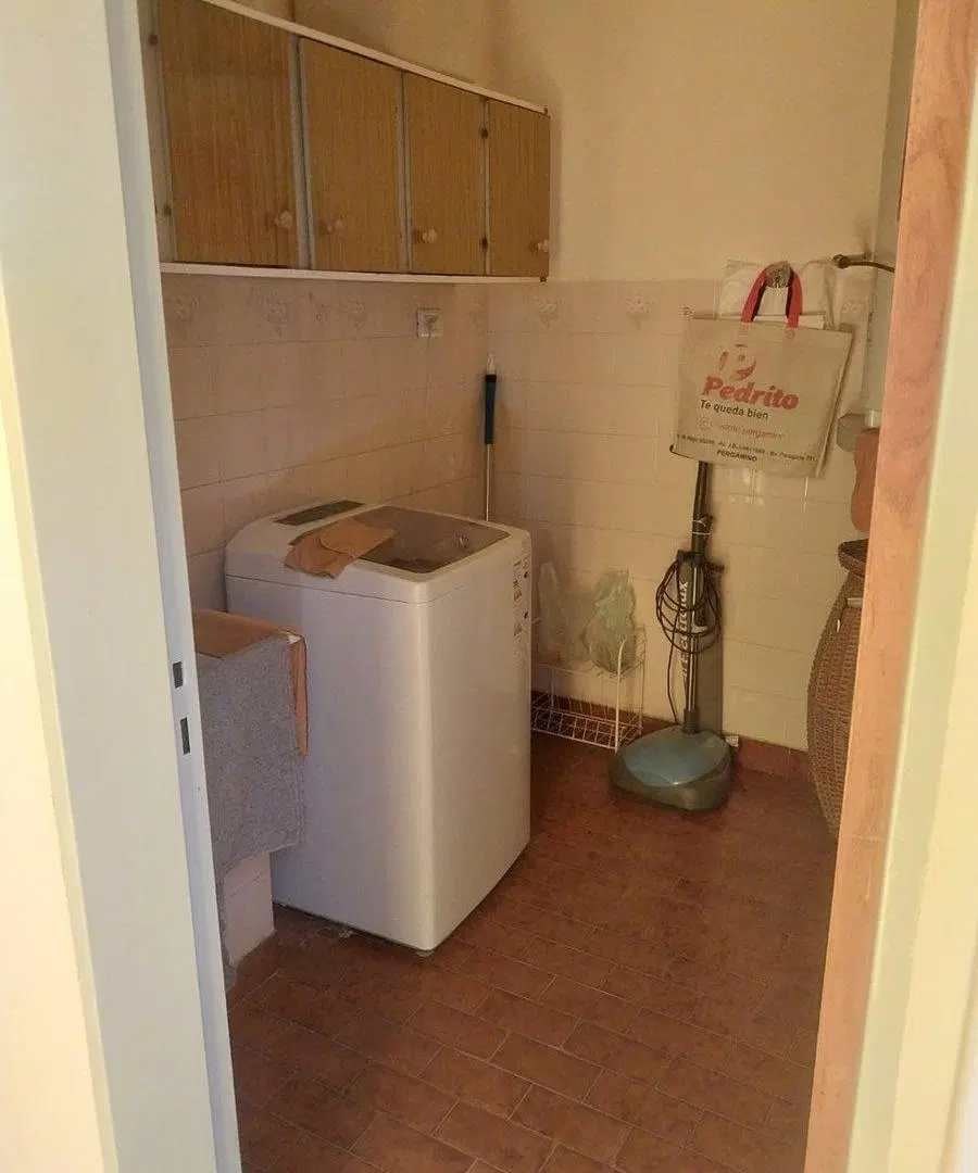 CASA EN VENTA EN PERGAMINO CON PILETA 5