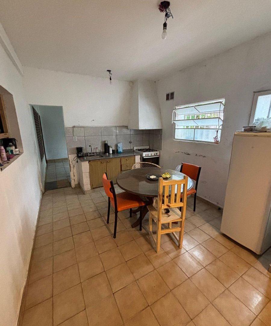 Foto de CASA EN VENTA EN PERGAMINO A REFACCIONAR, imagen 1