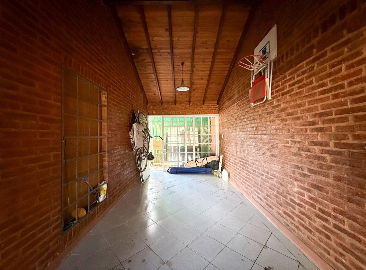 Foto de CASA EN VENTA EN PERGAMINO CON PATIO Y PILETA, imagen 5