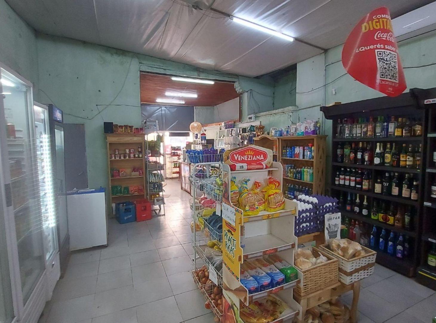 Foto de CASA EN VENTA EN SALTO CON LOCAL, imagen 4