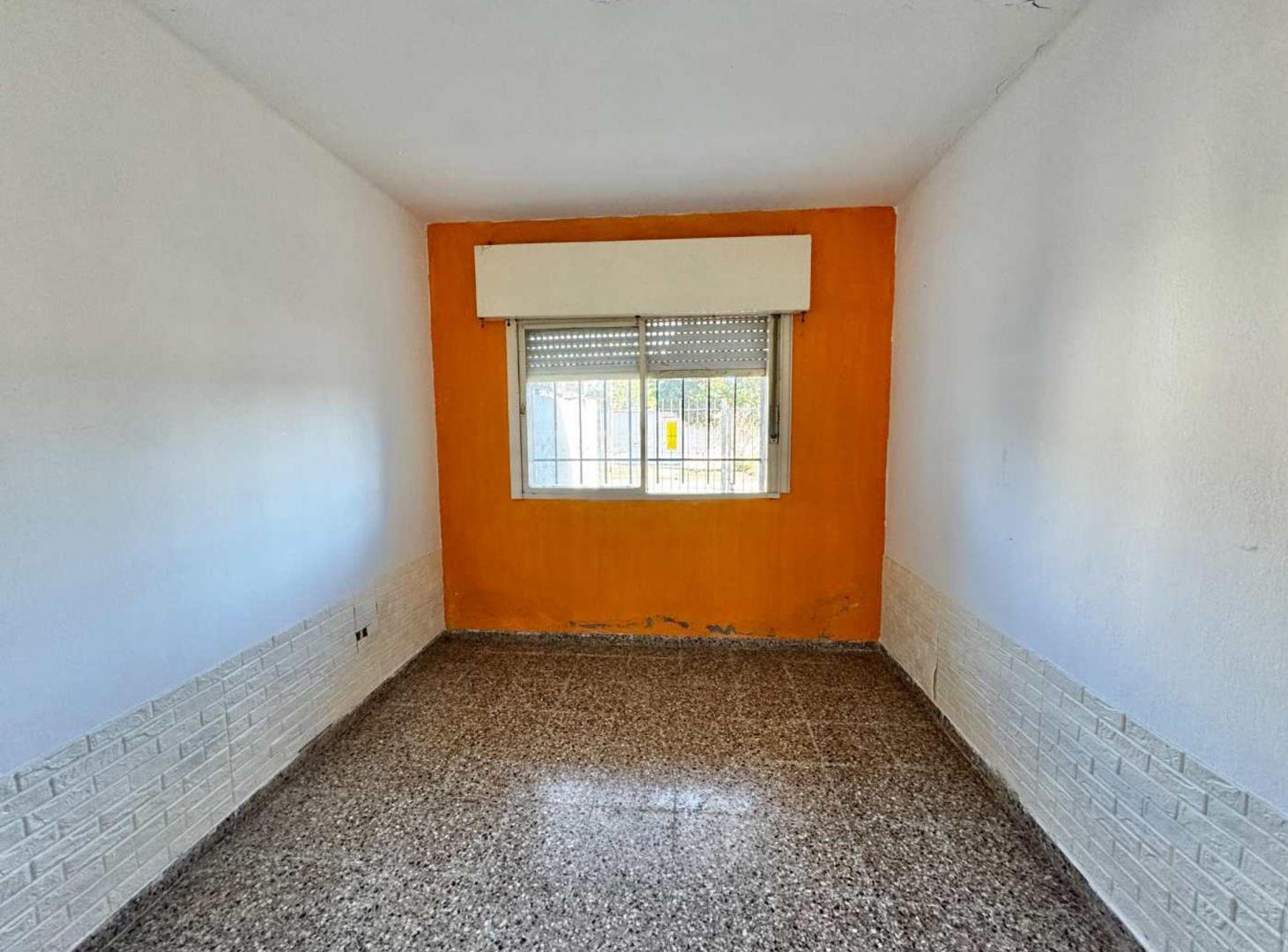 Foto de CASA EN VENTA EN PERGAMINO CON PATIO, imagen 2