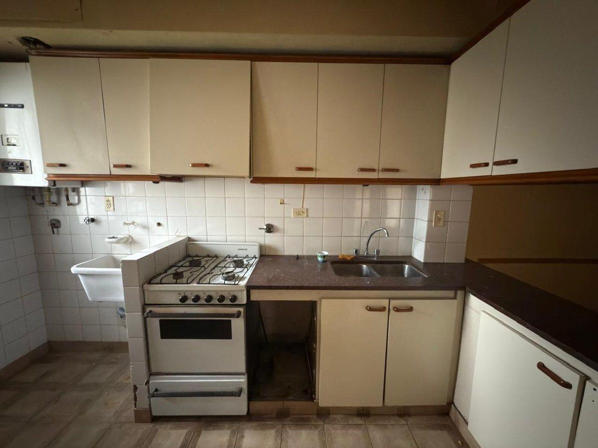 Foto de CASA EN VENTA EN PERGAMINO CON PATIO Y COCHERA, imagen 2
