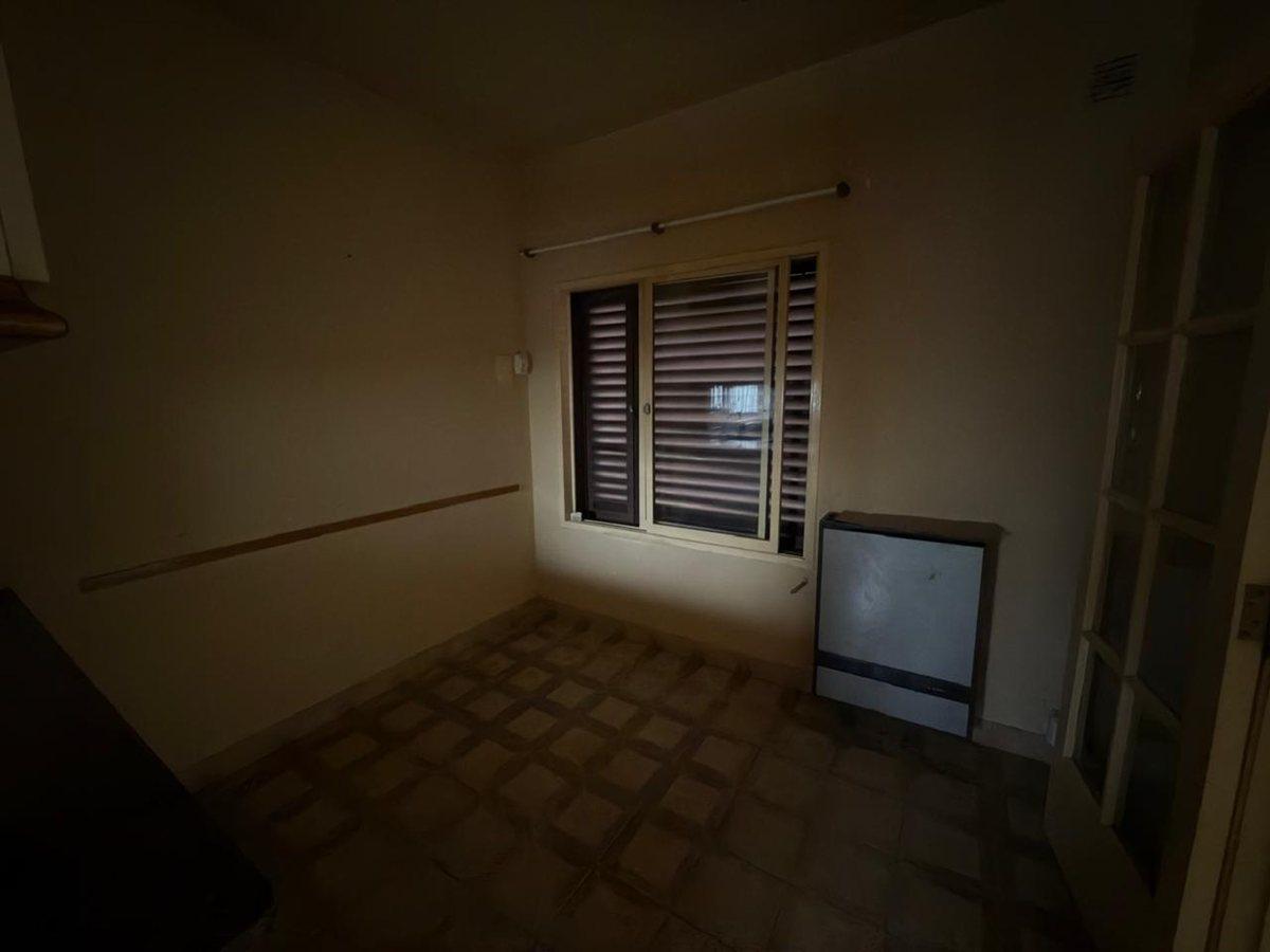 Foto de CASA EN VENTA EN PERGAMINO CON PATIO Y COCHERA, imagen 3