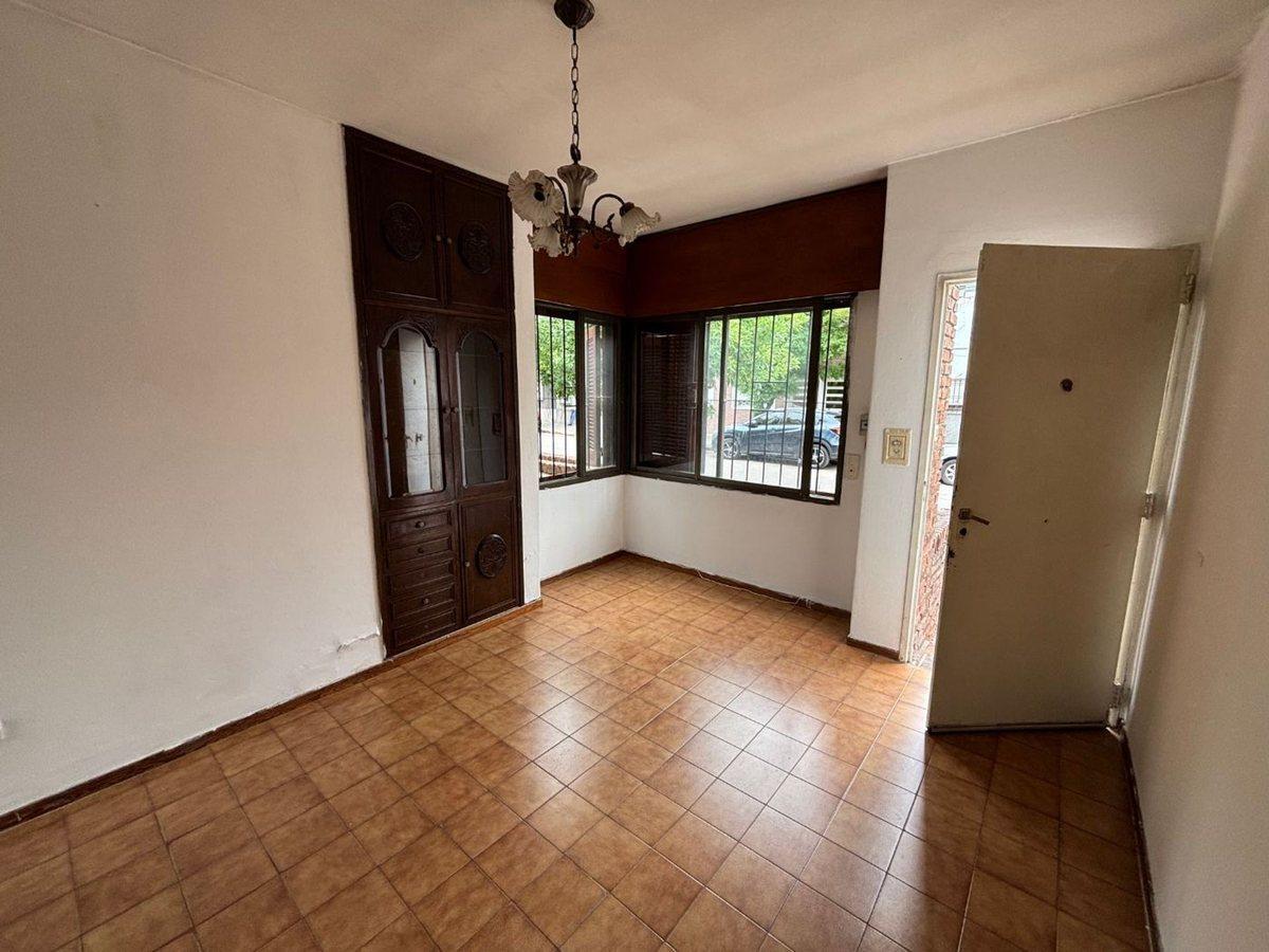 Foto de CASA EN VENTA EN PERGAMINO EN ZONA CENTRICA, imagen 3