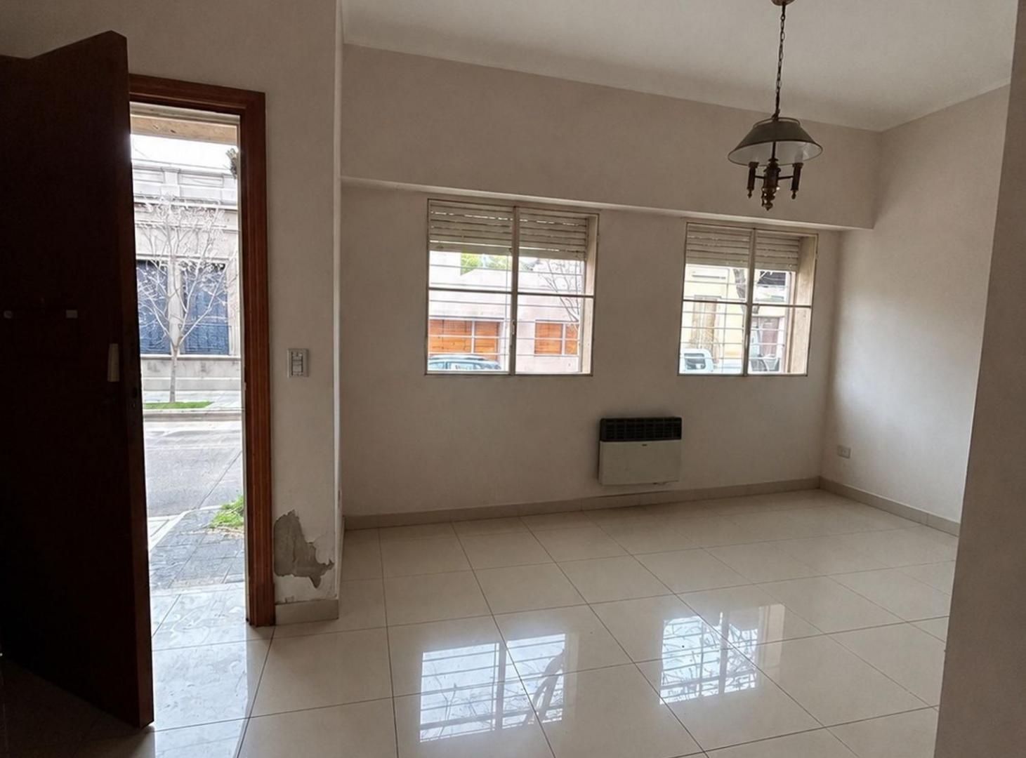 Foto de CASA EN VENTA EN PERGAMINO ZONA CENTRICA, imagen 3