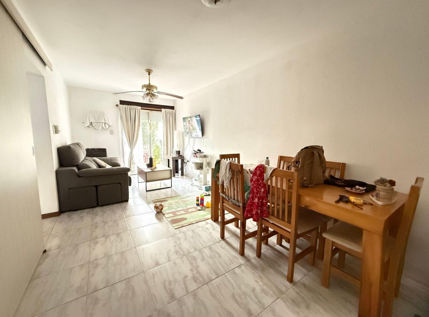 Foto de CASA EN VENTA EN PERGAMINO CON PATIO, imagen 3