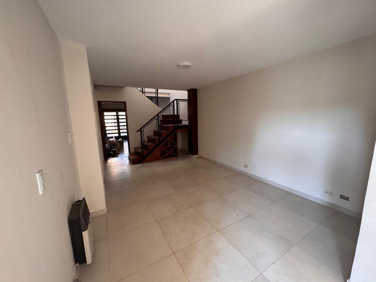 Foto de CASA EN VENTA EN PERGAMINO CON COCHERA, imagen 3