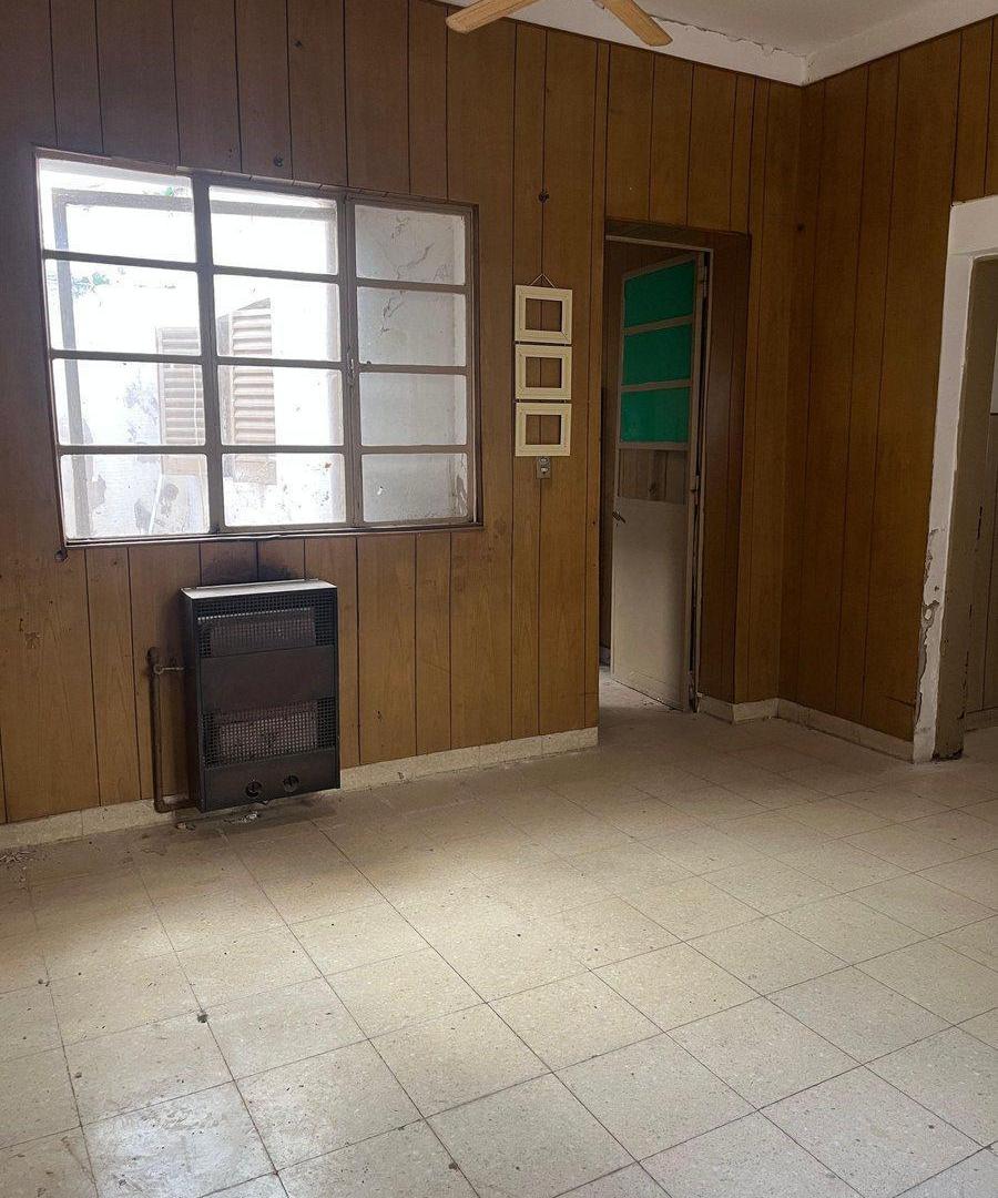 Foto de CASA EN VENTA EN PERGAMINO A REFACCIONAR, imagen 3
