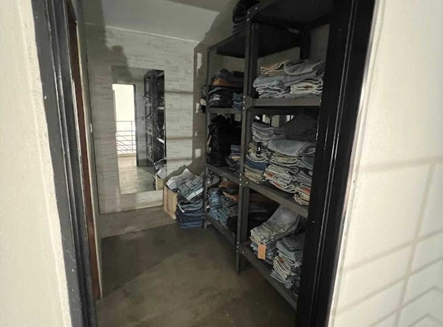 Foto de LOCAL EN VENTA EN PERGAMINO SOBRE AVENIDA, imagen 5