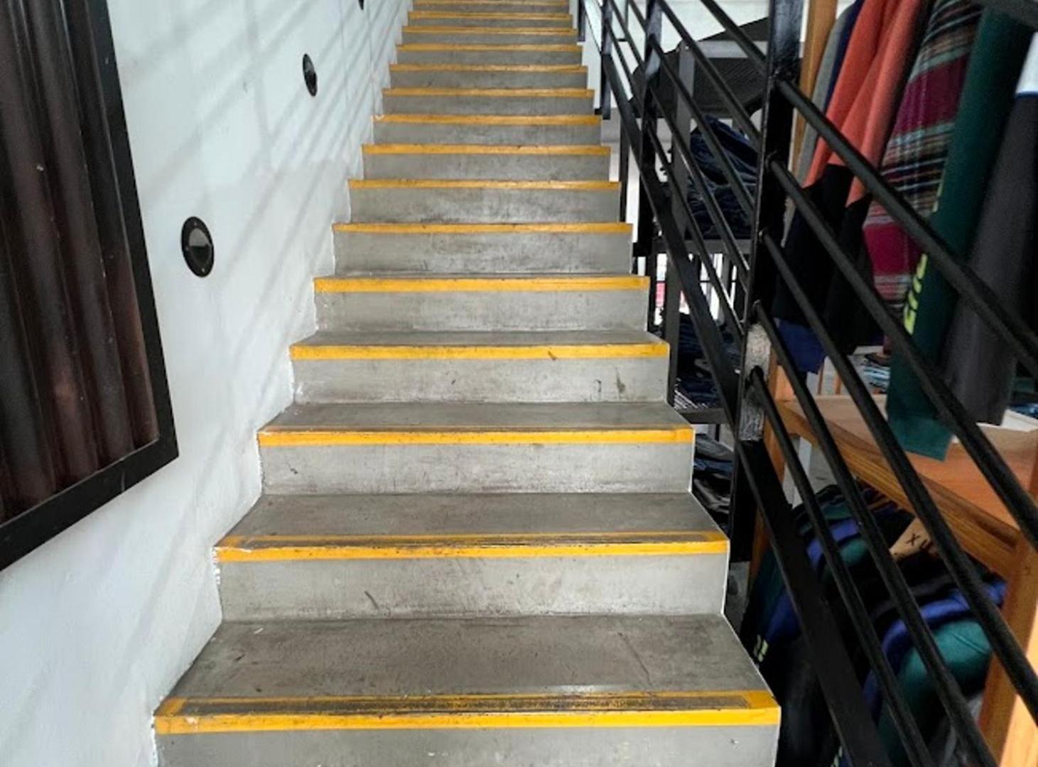 Foto de LOCAL EN VENTA EN PERGAMINO SOBRE AVENIDA, imagen 3