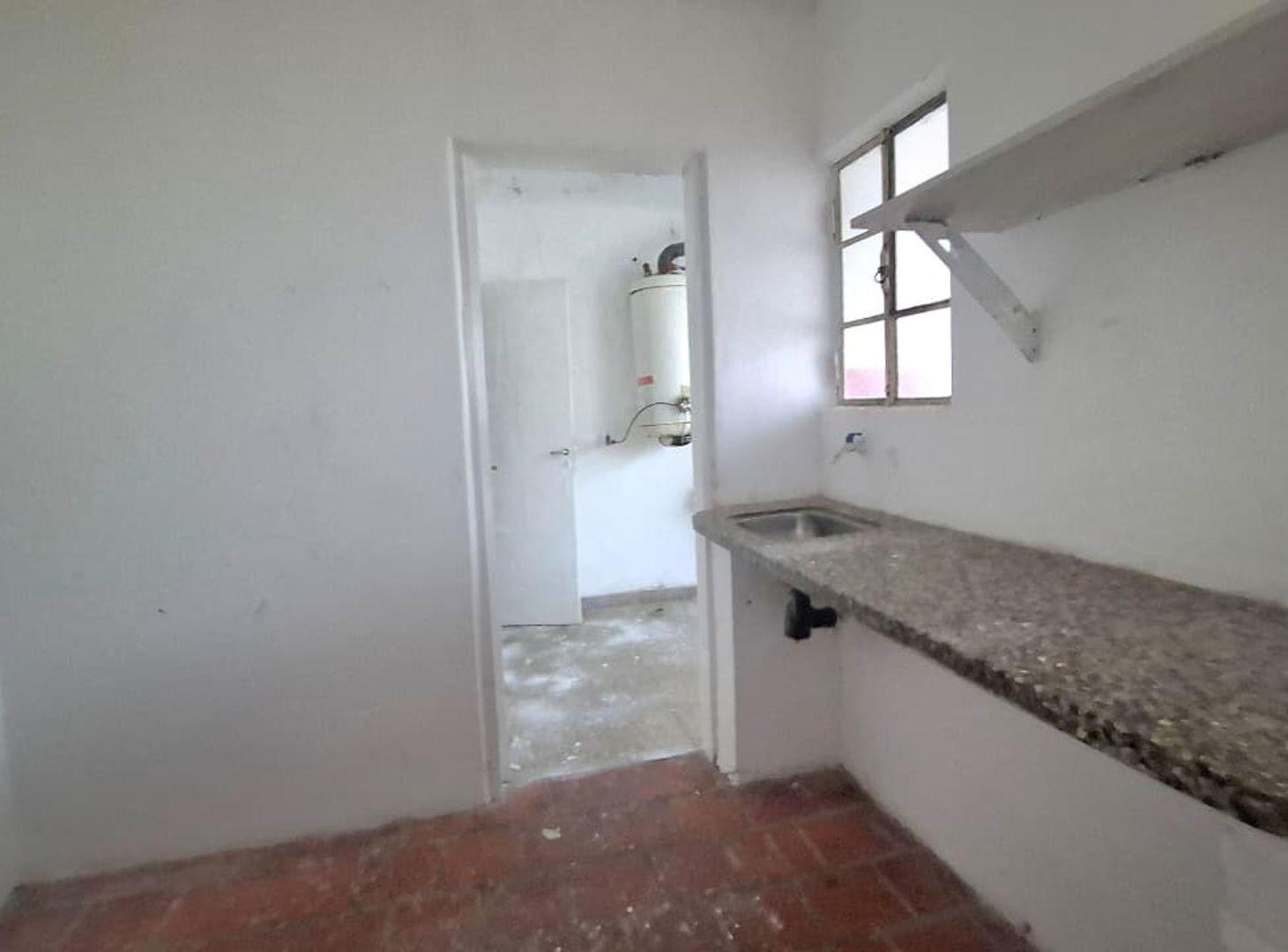 Foto de CASA EN VENTA EN PEHUAJO CON LOCAL COMERCIAL, imagen 1