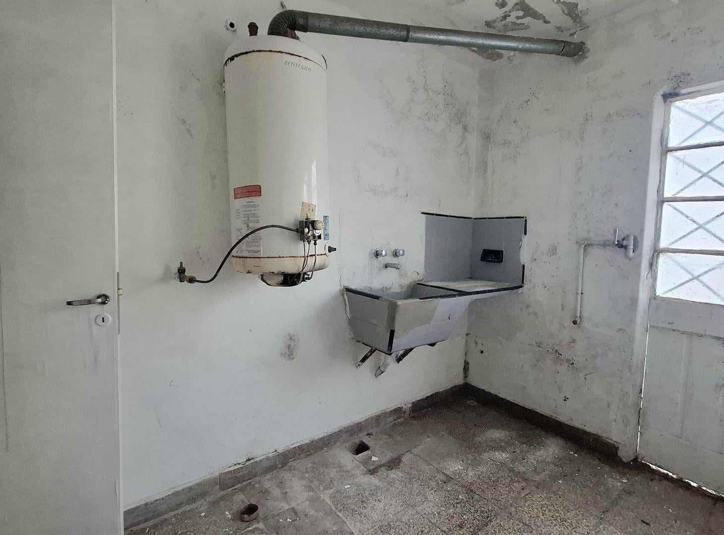 Foto de CASA EN VENTA EN PEHUAJO CON LOCAL COMERCIAL, imagen 4