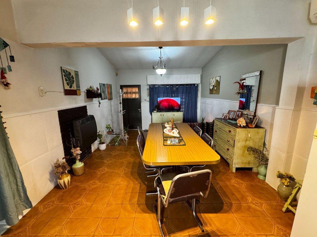 Foto de CASA EN VENTA EN PERGAMINO CON PATIO, imagen 1