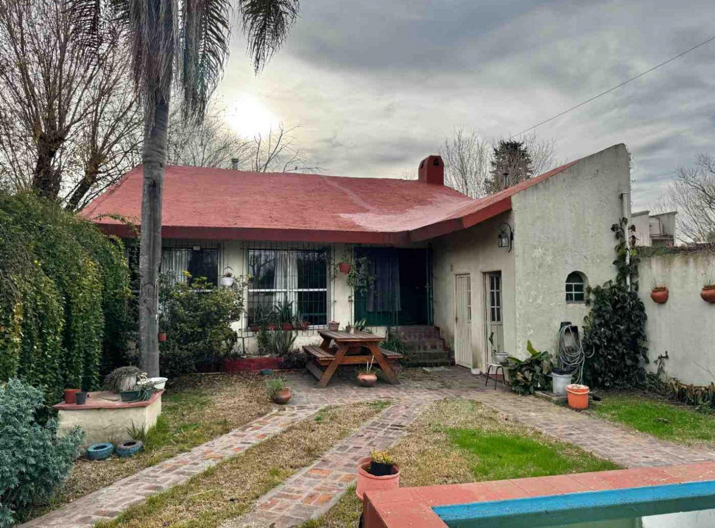Foto de CASA EN VENTA EN PERGAMINO CON PILETA, imagen 2