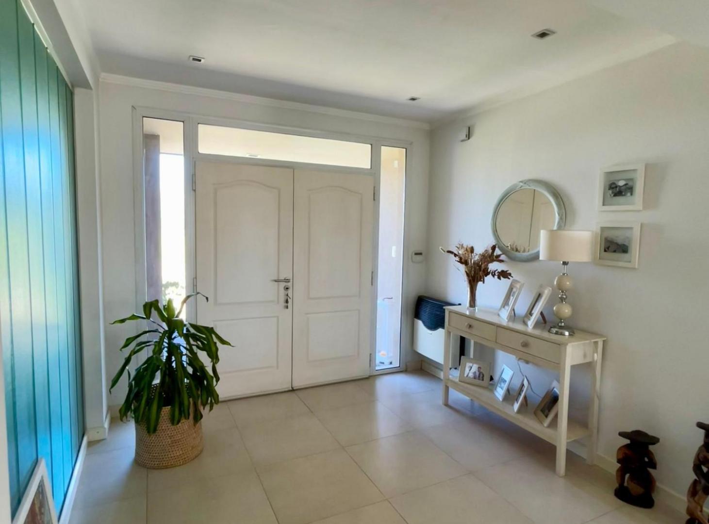 Foto de CASA EN VENTA EN PERGAMINO EN BARRIO CERRADO, imagen 5