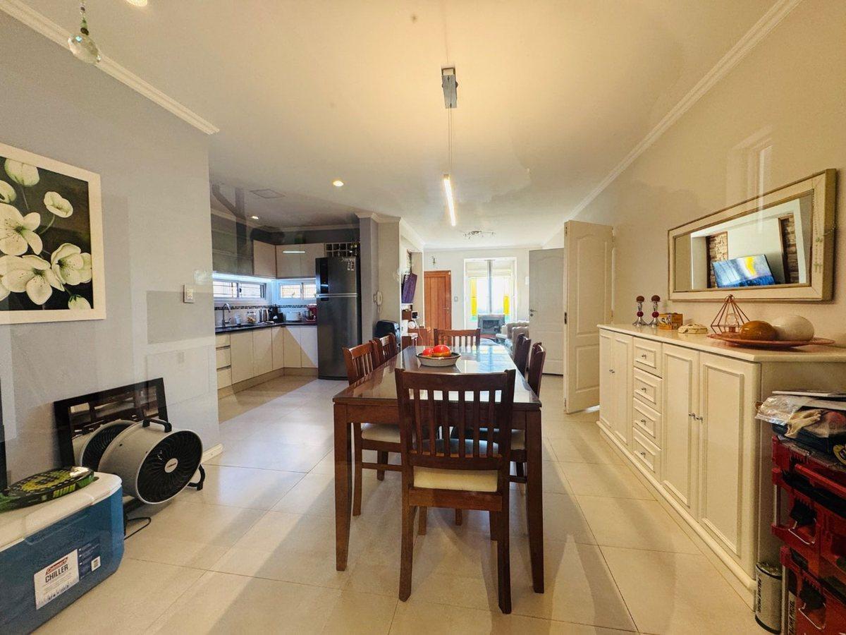 Foto de CASA EN VENTA EN PERGAMINO CON PILETA, imagen 2