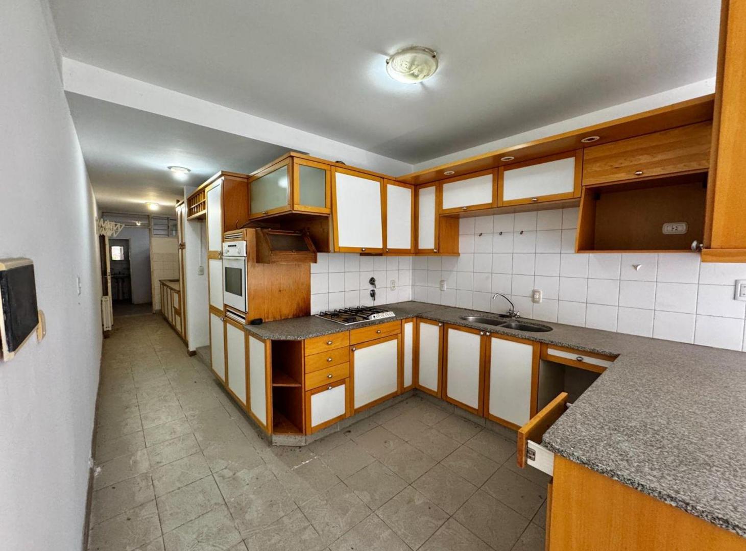 Foto de CASA EN VENTA EN PERGAMINO CON GARAGE Y PATIO, imagen 4