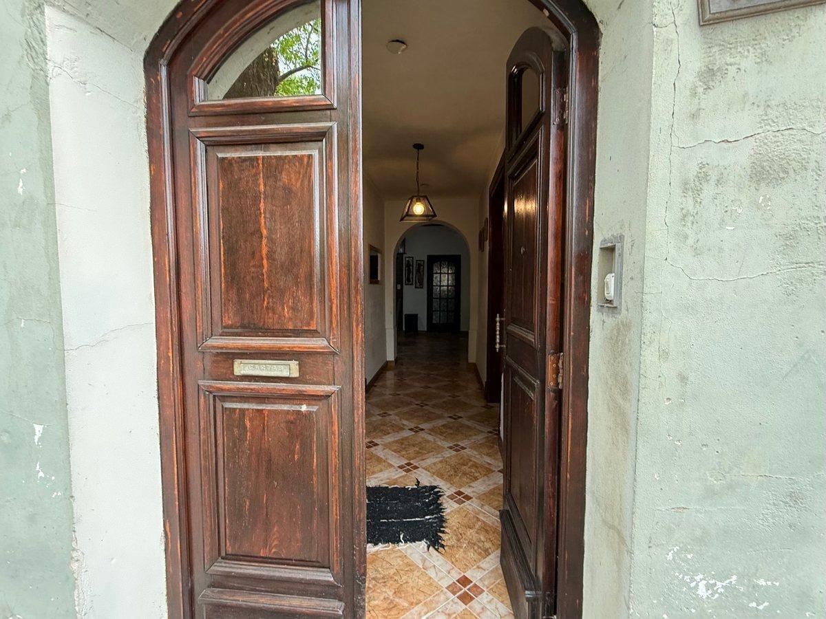 Foto de CASA EN VENTA EN PERGAMINO ESTILO COLONIAL, imagen 3