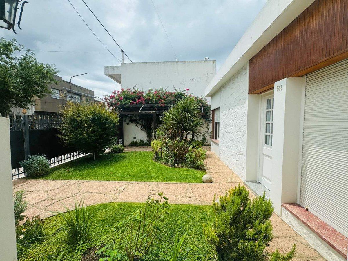 Foto de CASA EN VENTA EN PERGAMINO ZONA CENTRO, imagen 2