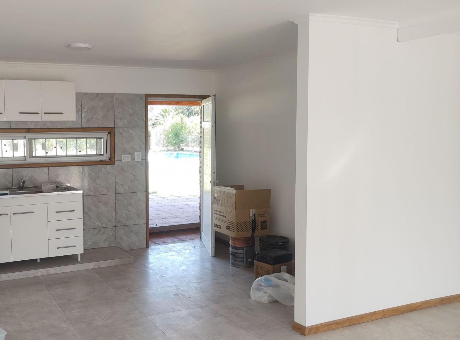 Foto de CASA A ESTRENAR EN VENTA MANUEL OCAMPO CON PILETA, imagen 2