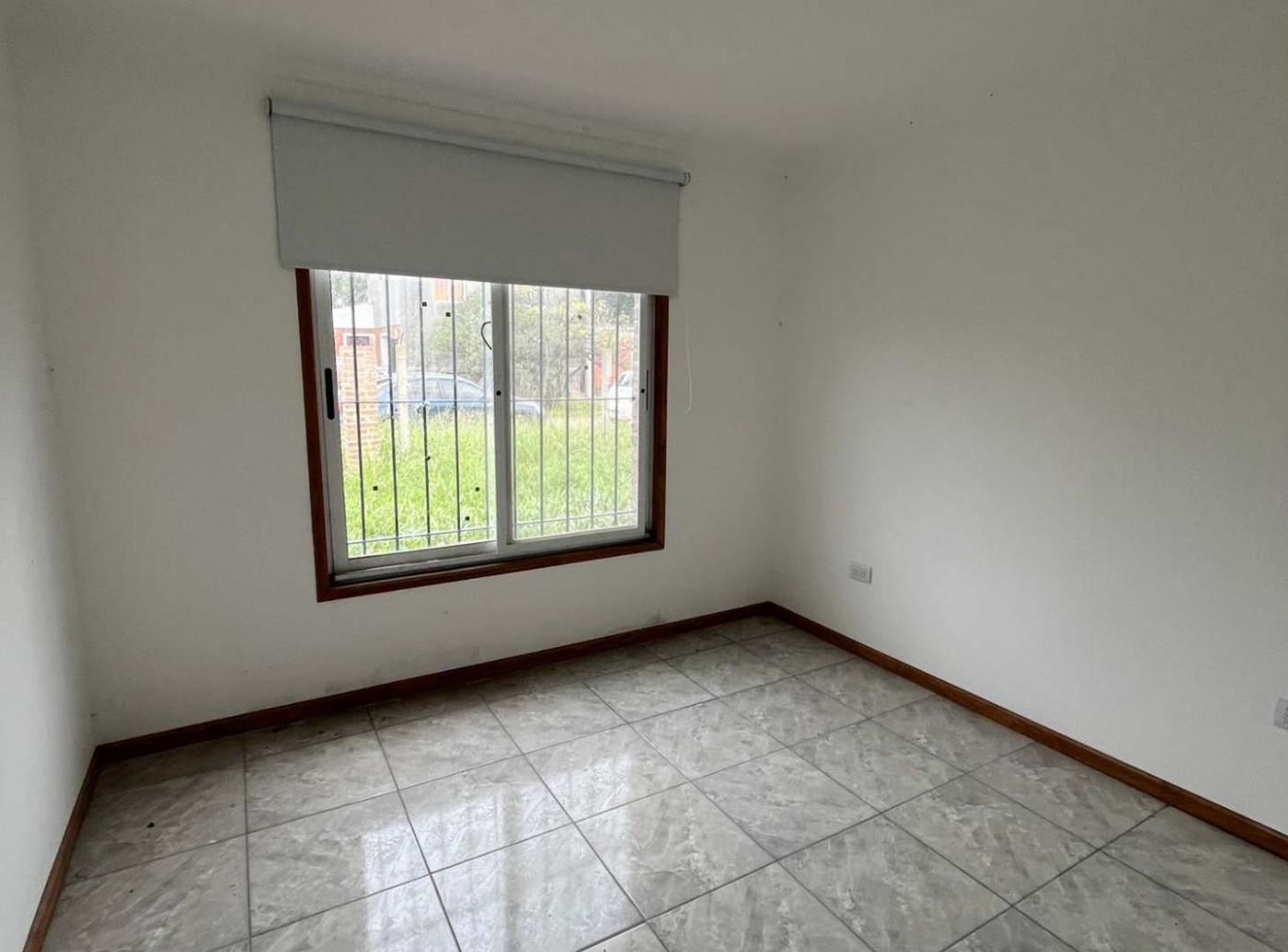 Foto de CASA A ESTRENAR EN VENTA MANUEL OCAMPO CON PILETA, imagen 3
